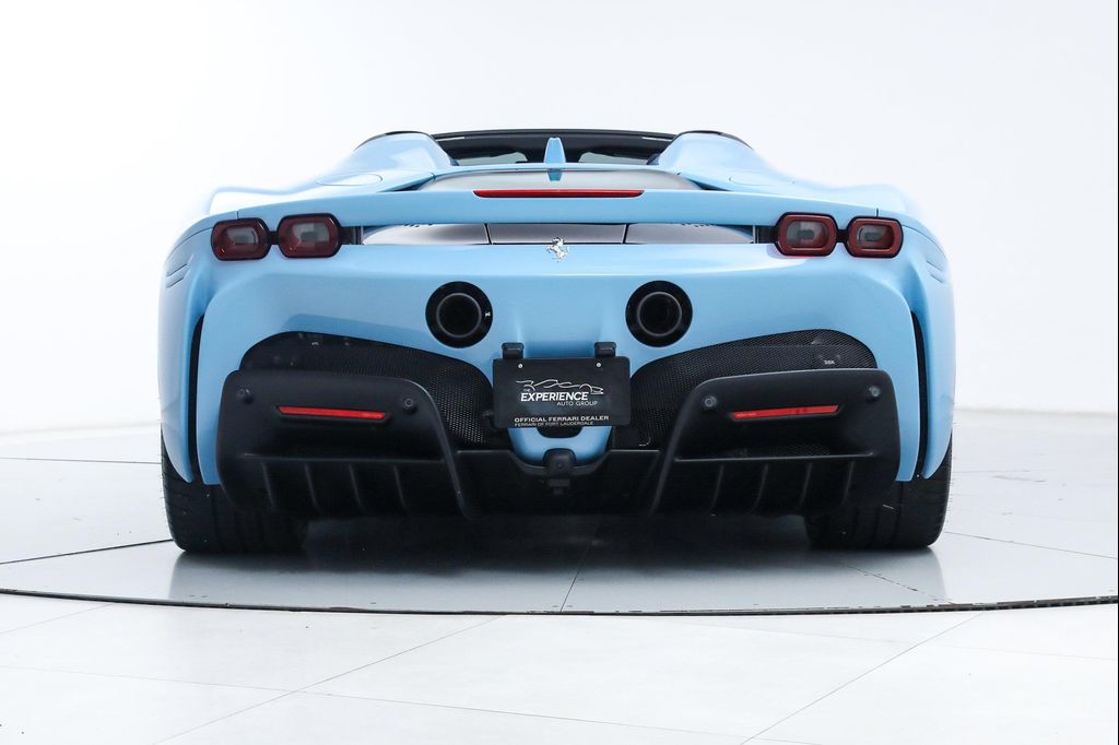 صورة 9 لـ 2023 Ferrari SF90 SPIDER CONVERTIBLE