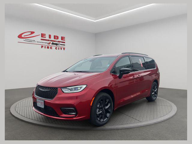 New 2026 Chrysler Pacifica L