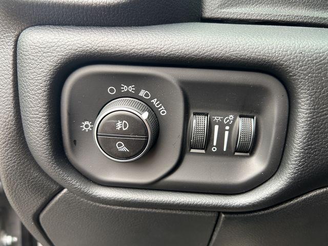 2026 RAM 2500 LARAMIE CREW CAB 4X4 6'4' BOX — миниатюра 27