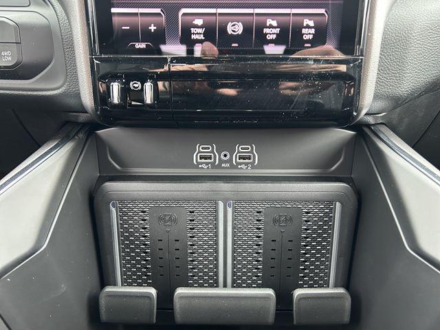 2026 RAM 3500 LARAMIE CREW CAB 4X4 6'4' BOX — миниатюра 15