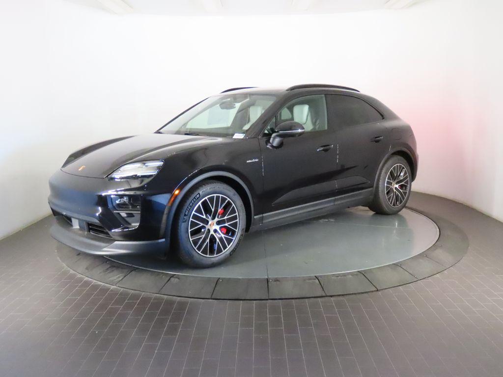 New 2026 Porsche Macan 4S