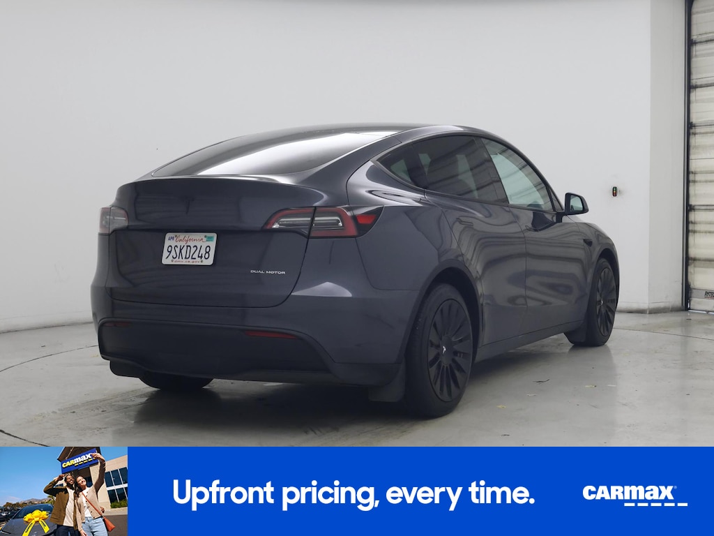 TESLA MODEL Y LONG RANGE - 10