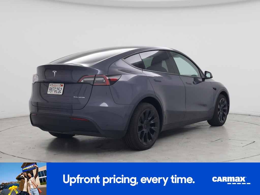 TESLA MODEL Y LONG RANGE - 10