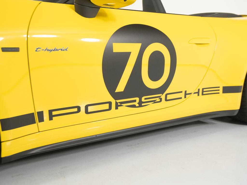 2026 Porsche 911 CARRERA GTS — миниатюра 54