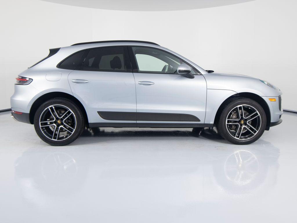 صورة 8 لـ 2021 Porsche MACAN