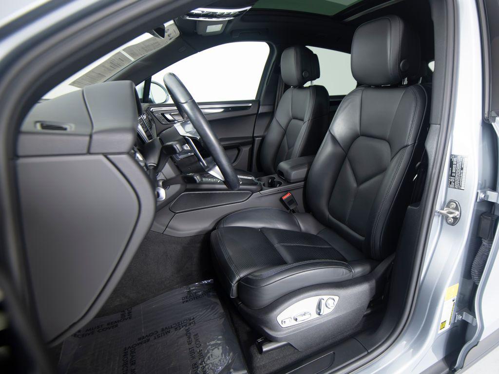 صورة 5 لـ 2021 Porsche MACAN