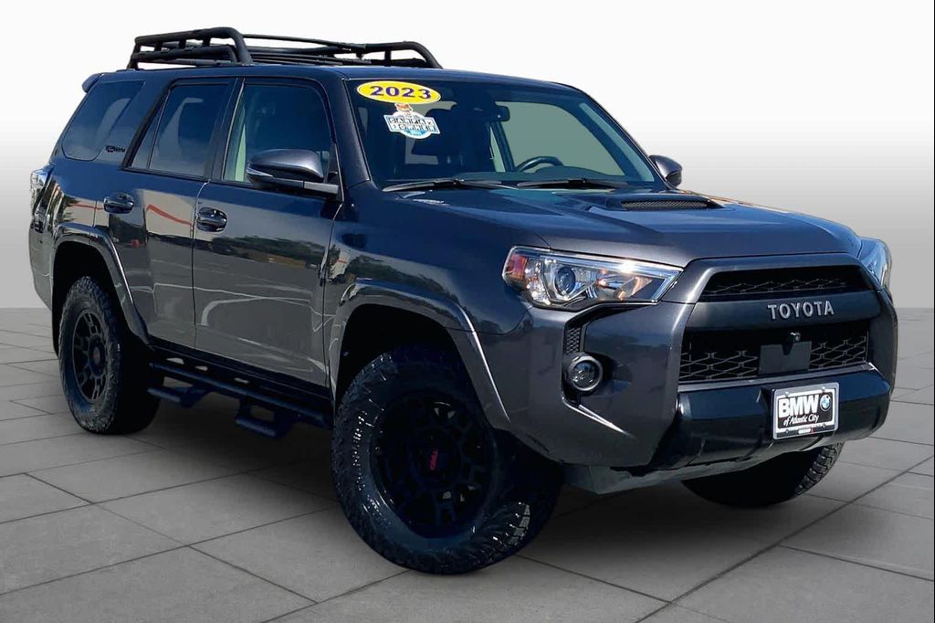 2023 Toyota 4RUNNER TRD PRO — фото 3