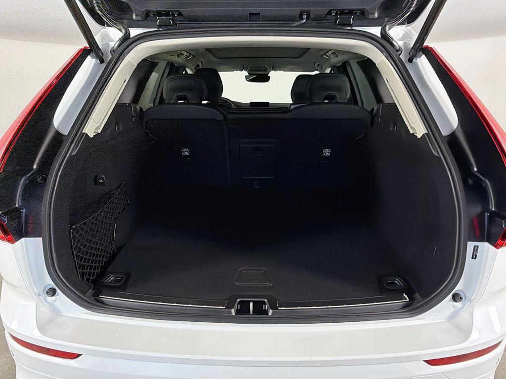 صورة مصغرة 28 لـ 2026 Volvo XC60 B5 ULTRA