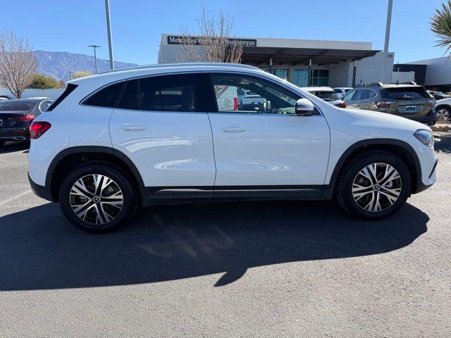 MERCEDES-BENZ GLA - 9