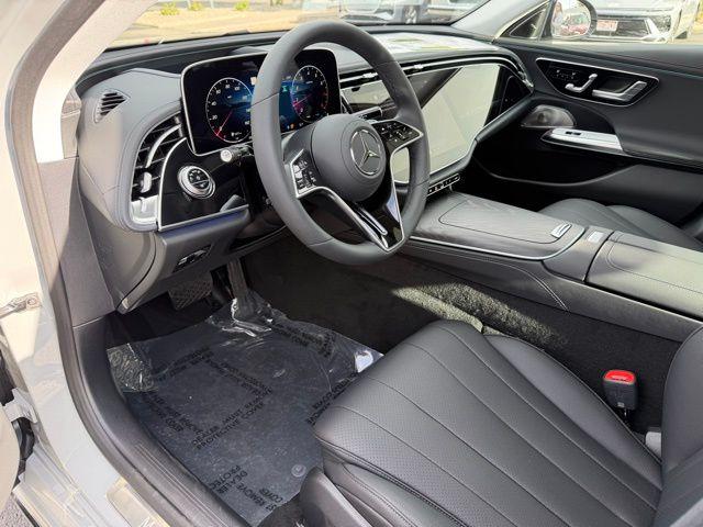 MERCEDES-BENZ E-CLASS - 10