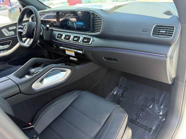 2026 Mercedes-BENZ GLS — миниатюра 26