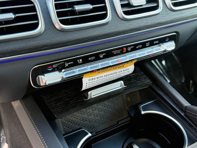 2026 Mercedes-BENZ GLS — миниатюра 13