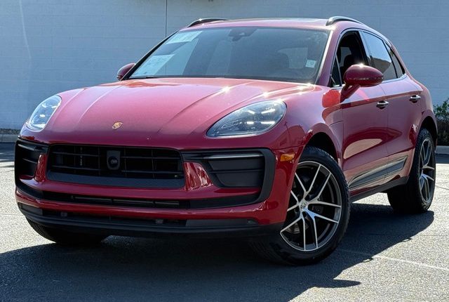 2025 Porsche MACAN — фото 1