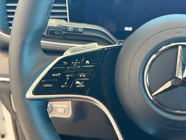 2026 Mercedes-BENZ GLE — миниатюра 16