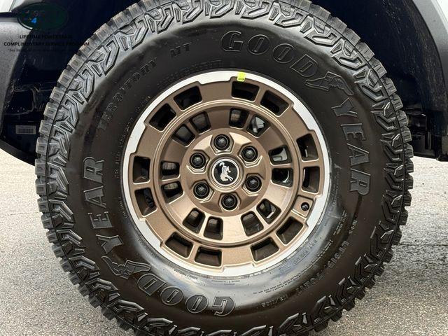 FORD BRONCO - 10