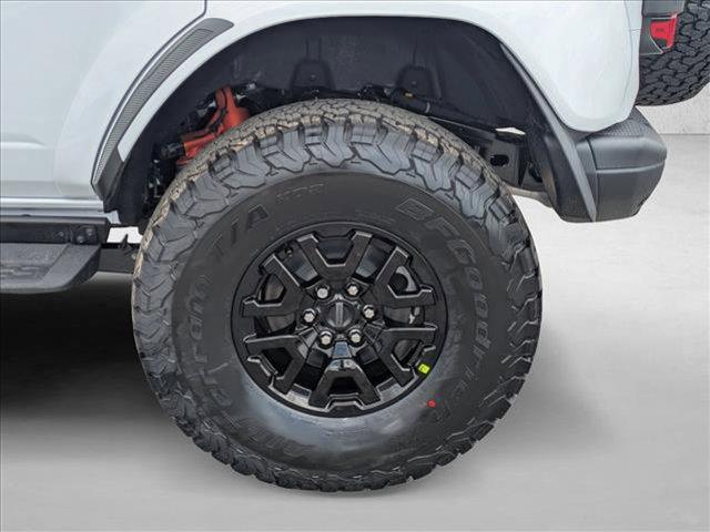 FORD BRONCO - 10