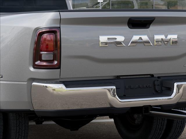 صورة مصغرة 13 لـ 2026 RAM 3500 TRADESMAN CREW CAB 4X4 8' BOX