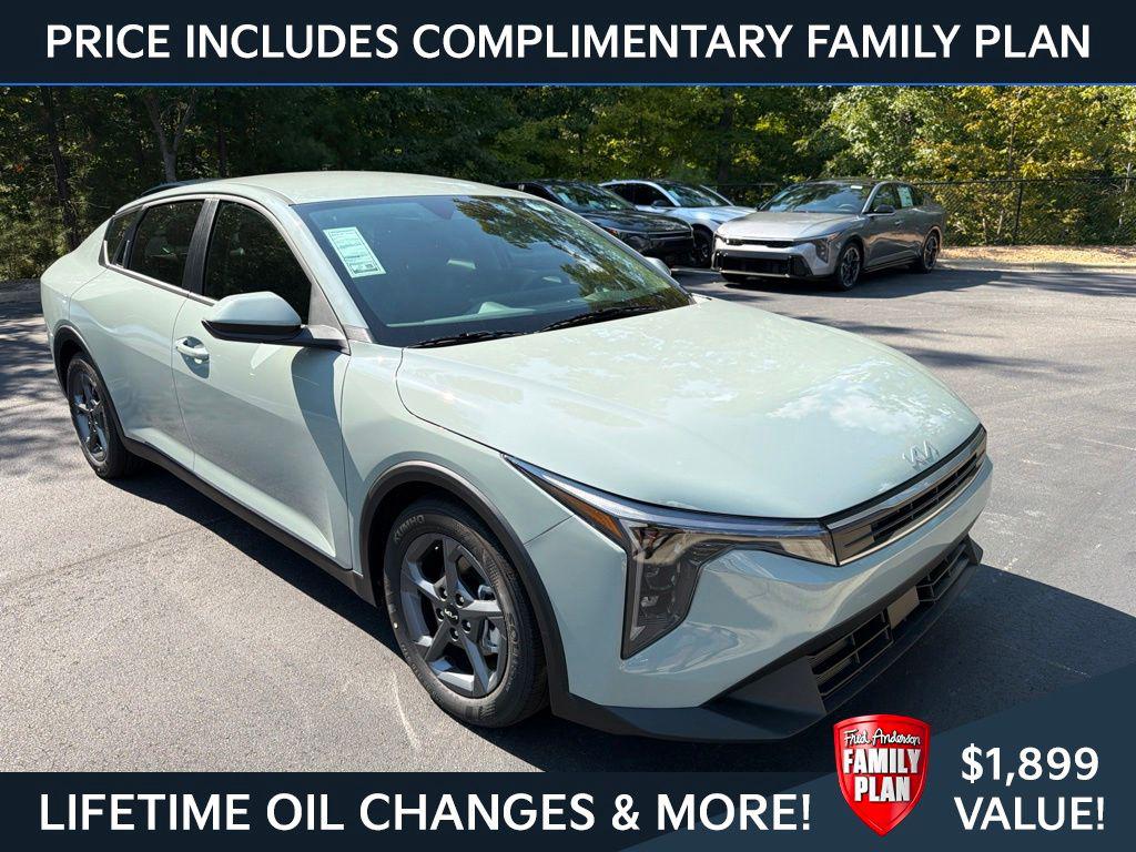 New 2026 Kia K4 LXS