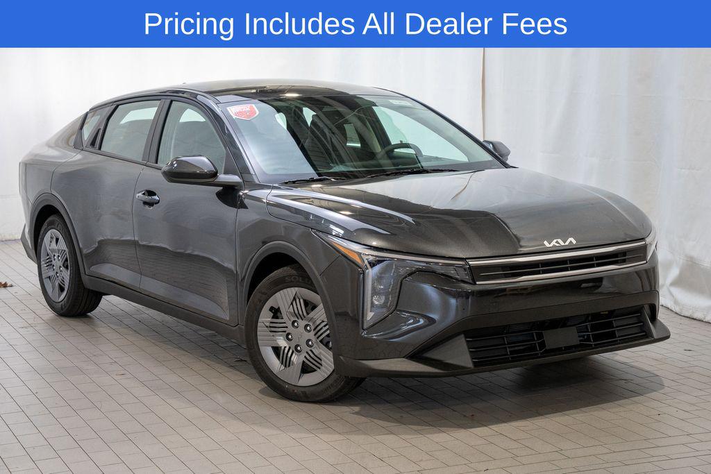 New 2025 Kia K4 LX