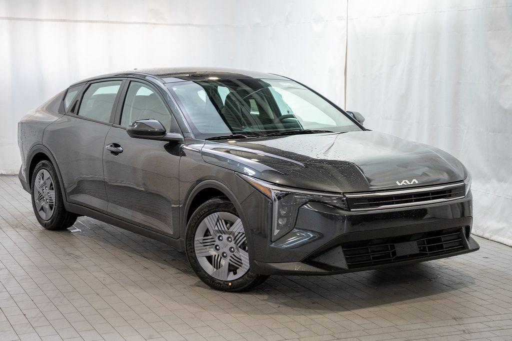 New 2026 Kia K4 LX
