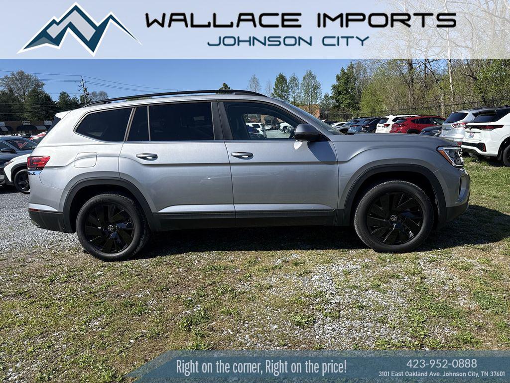 New 2025 Volkswagen Atlas 2.0T SE w/Technology 4MOTION