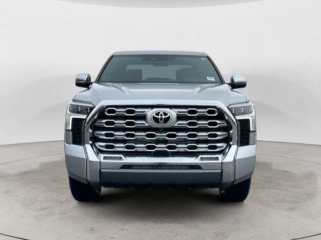 TOYOTA TUNDRA - 8
