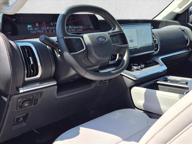 صورة 3 لـ 2026 FORD EXPEDITION PLATINUM