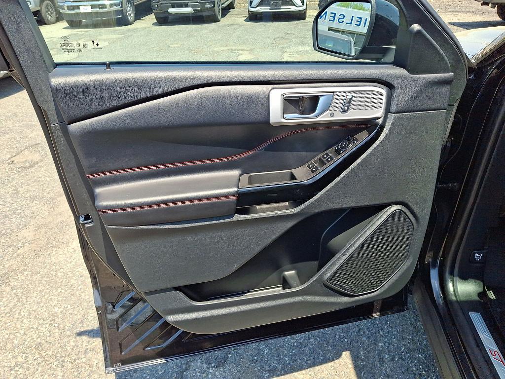 2023 FORD EXPLORER ST-LINE thumbnail 16