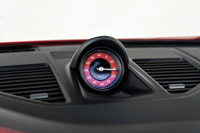 صورة مصغرة 36 لـ 2026 Porsche 911 TARGA 4 GTS