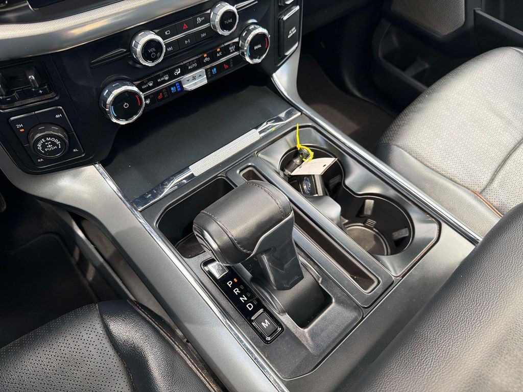 2025 FORD F-150 LARIAT thumbnail 47