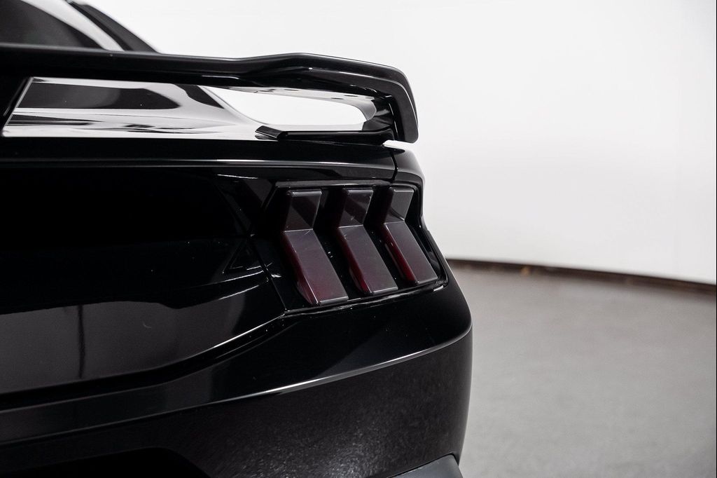2024 FORD MUSTANG DARK HORSE FASTBACK — миниатюра 24