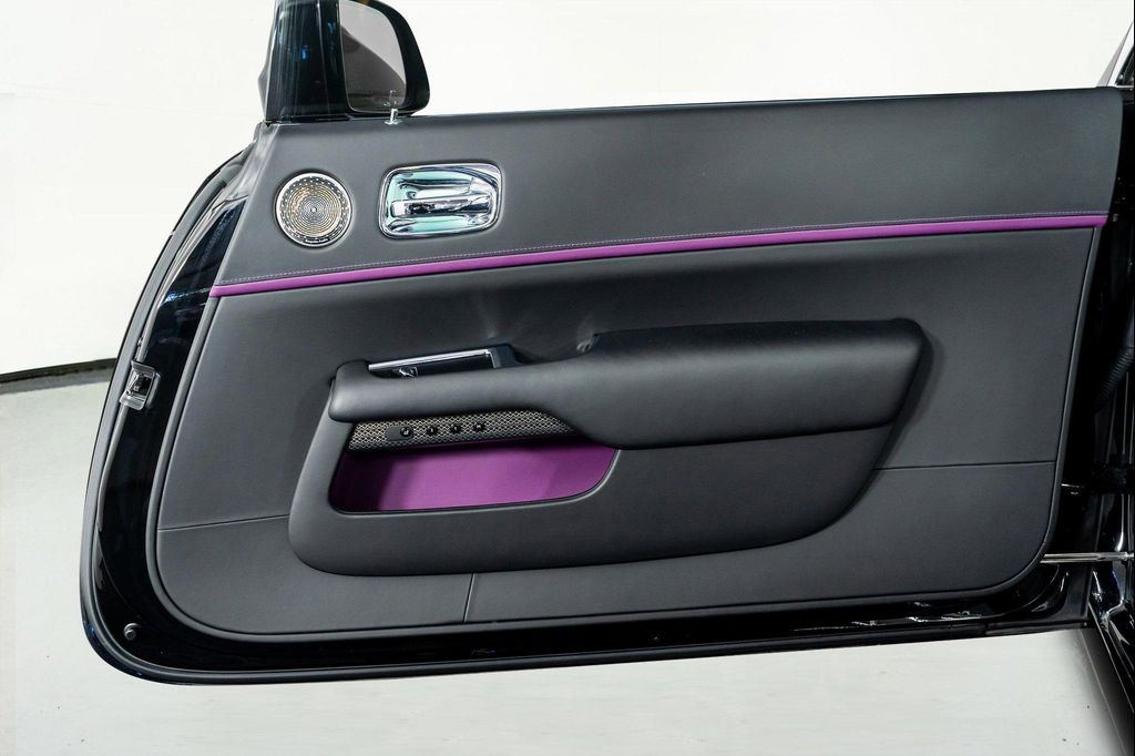 2020 ROLLS-ROYCE WRAITH BASE — миниатюра 29