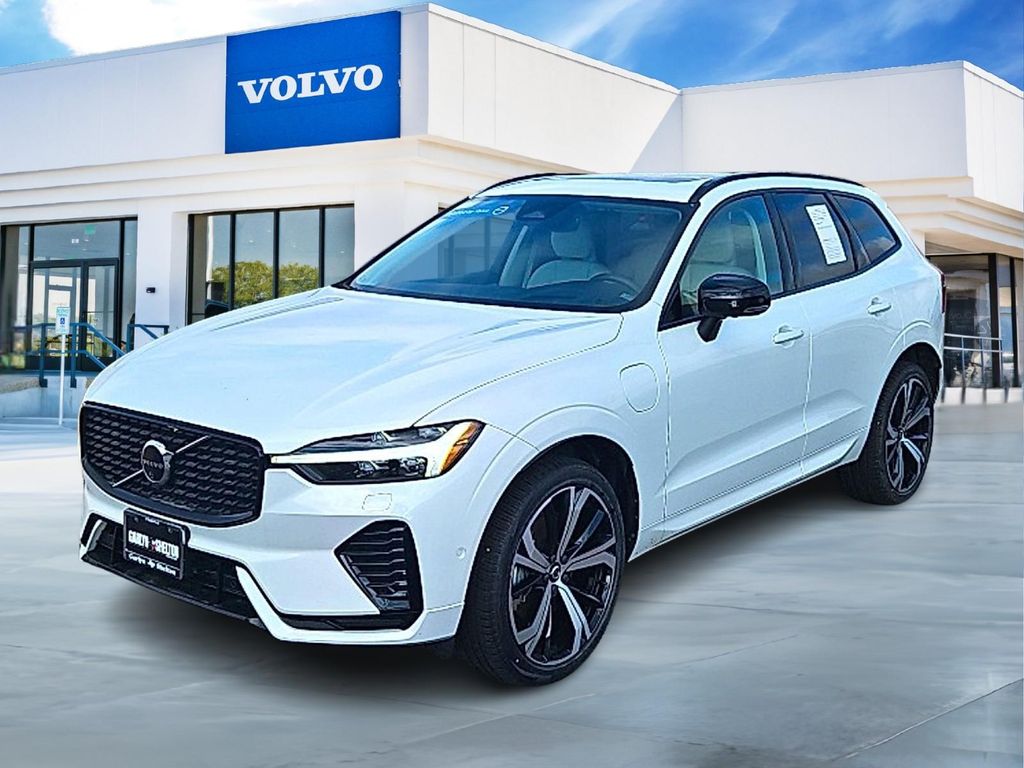 2024 Volvo XC60 RECHARGE PLUG-IN HYBRID T8 ULTIMATE DARK THEM — фото 1