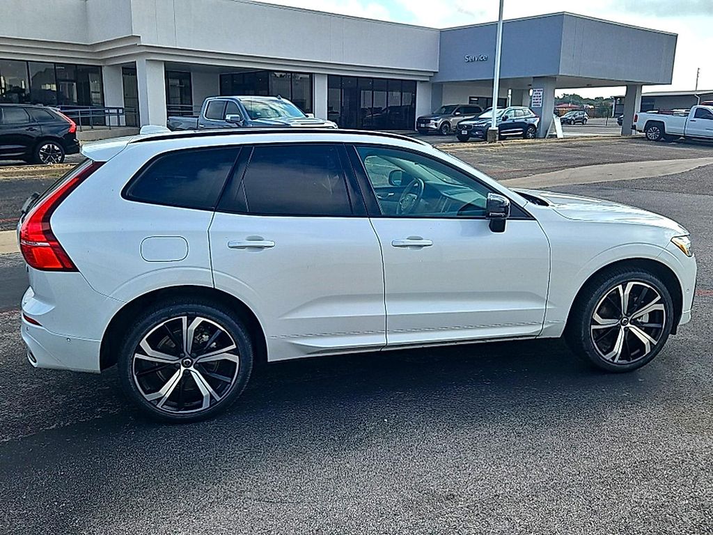 2024 Volvo XC60 RECHARGE PLUG-IN HYBRID T8 ULTIMATE DARK THEM — фото 4