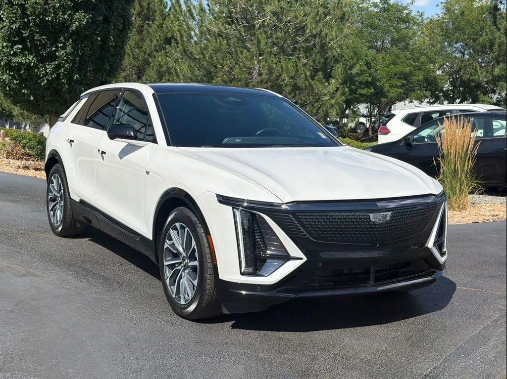 صورة 3 لـ 2024 Cadillac LYRIQ SPORT