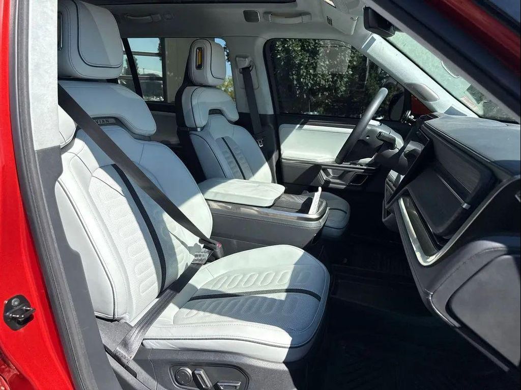 صورة مصغرة 17 لـ 2023 Rivian R1S LAUNCH EDITION