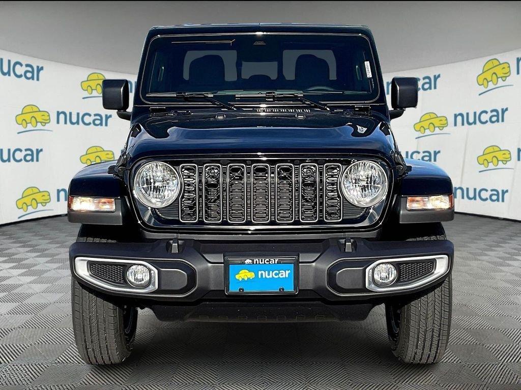 New 2026 Jeep Gladiator Sport