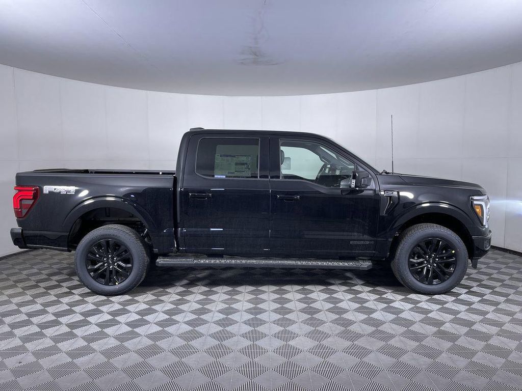 2026 FORD F-150 LARIAT 照片 10