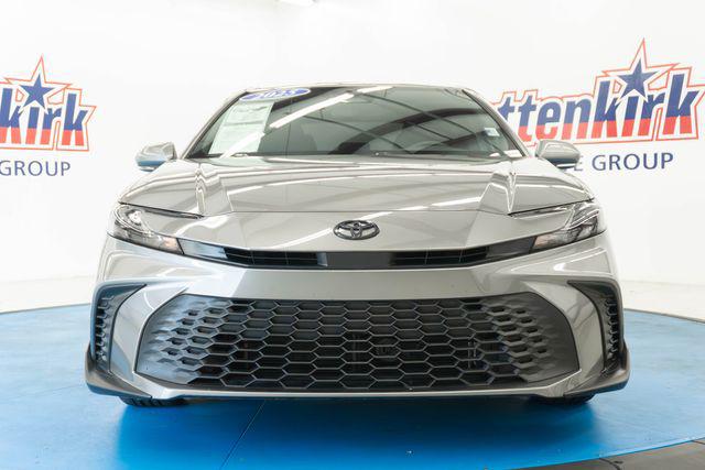 2025 Toyota CAMRY SE thumbnail 30