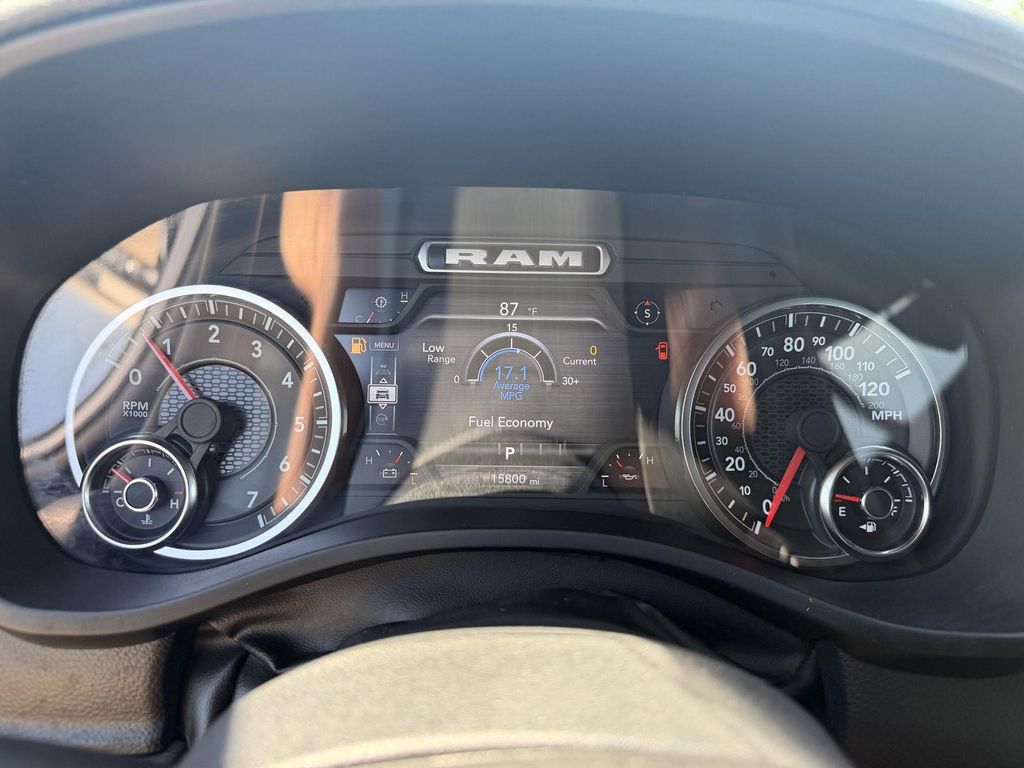 2025 RAM 1500 LARAMIE — миниатюра 17