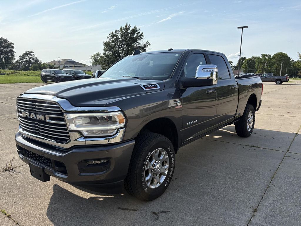 صورة مصغرة 19 لـ 2024 RAM 2500 LARAMIE CREW CAB 4X4 6'4' BOX