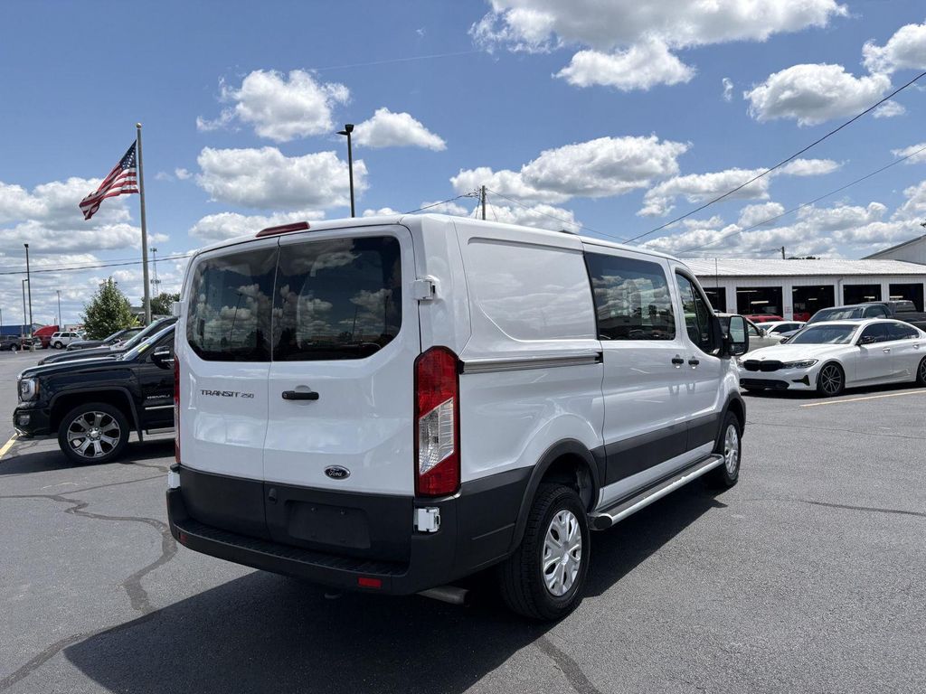 2025 FORD TRANSIT-250 BASE — фото 8