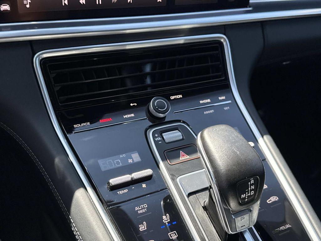 صورة مصغرة 21 لـ 2023 Porsche PANAMERA 4 PLATINUM EDITION