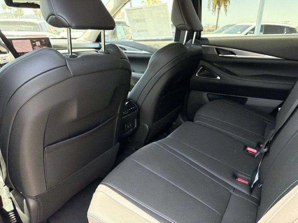 صورة مصغرة 12 لـ 2027 Infiniti QX60 LUXE