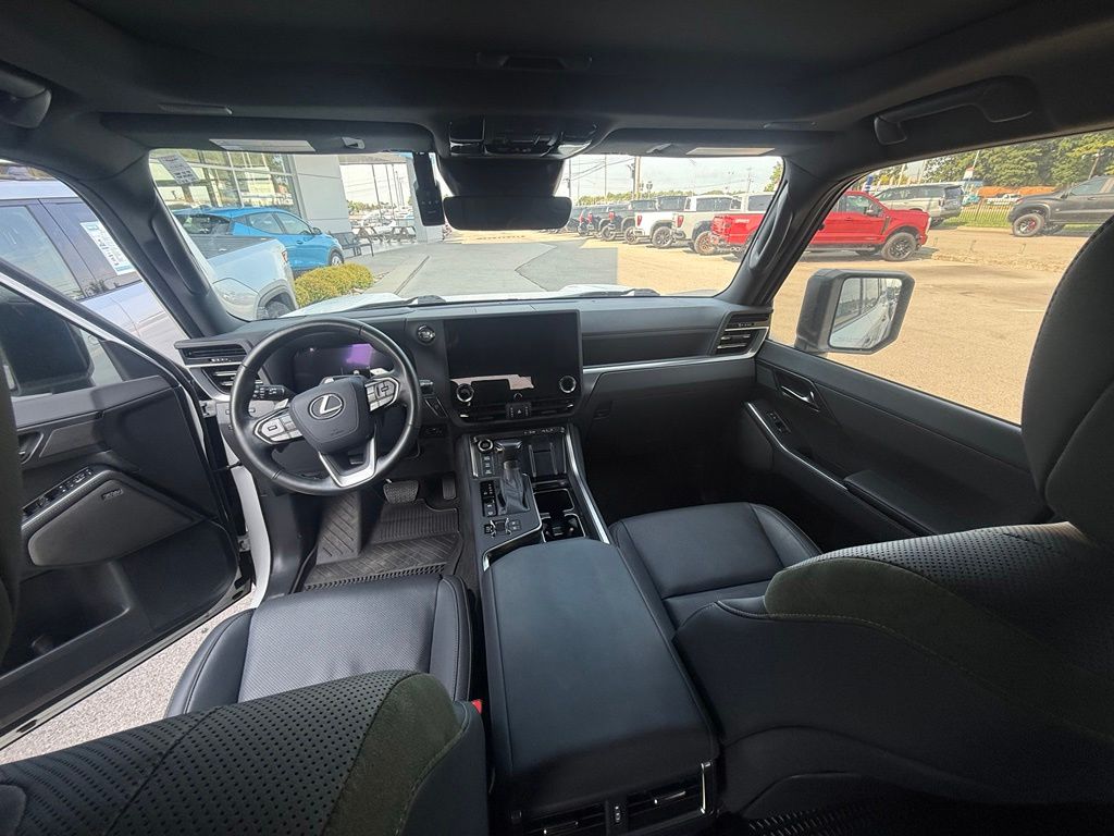 صورة مصغرة 11 لـ 2024 Lexus GX 550 OVERTRAIL+