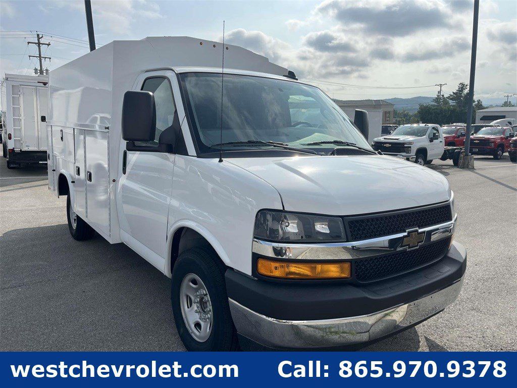 New 2025 Chevrolet Express 3500 Work Van