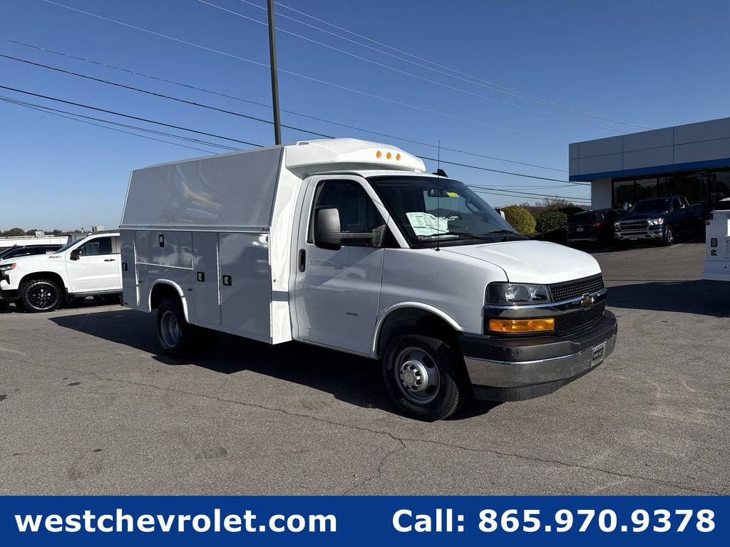 New 2025 Chevrolet Express 3500 Work Van