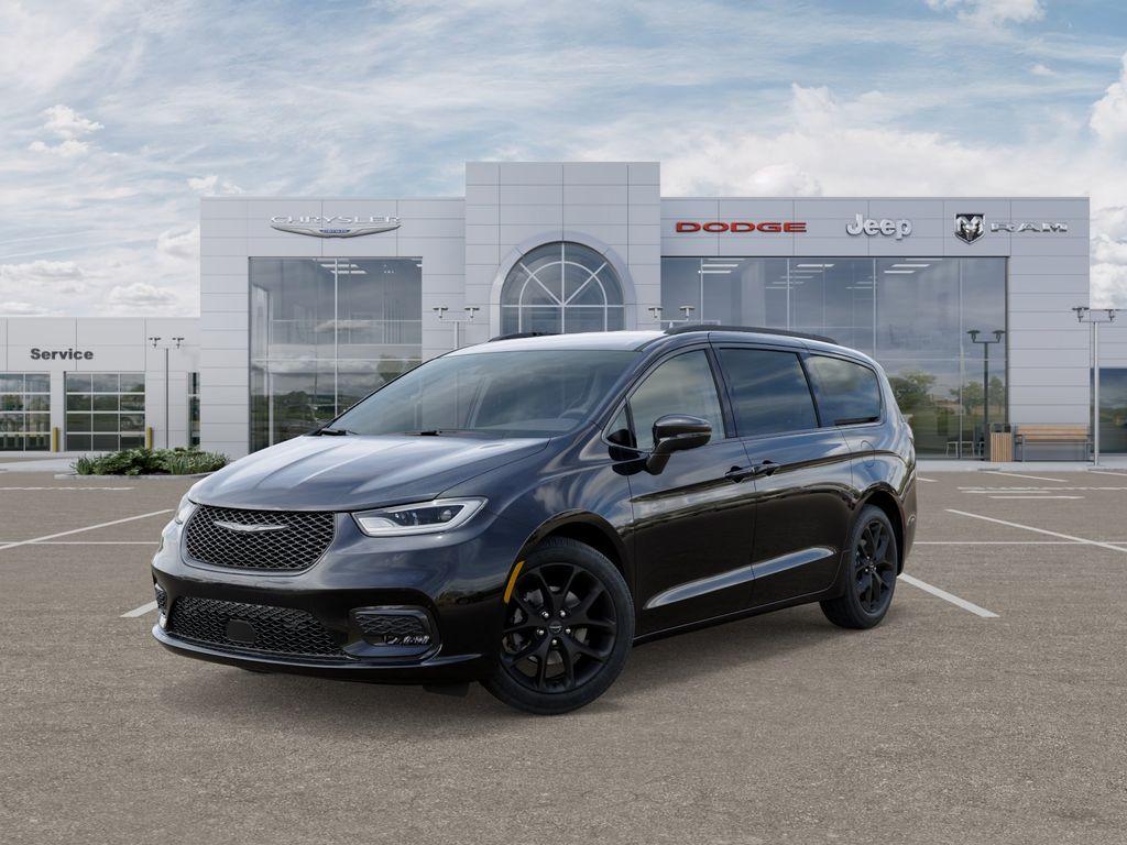 New 2026 Chrysler Pacifica Select