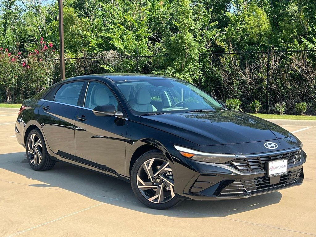 New 2026 Hyundai ELANTRA Limited