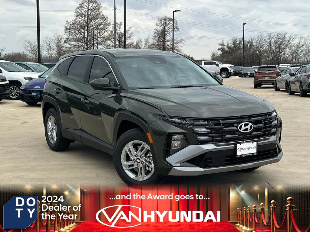 New 2026 Hyundai TUCSON SE